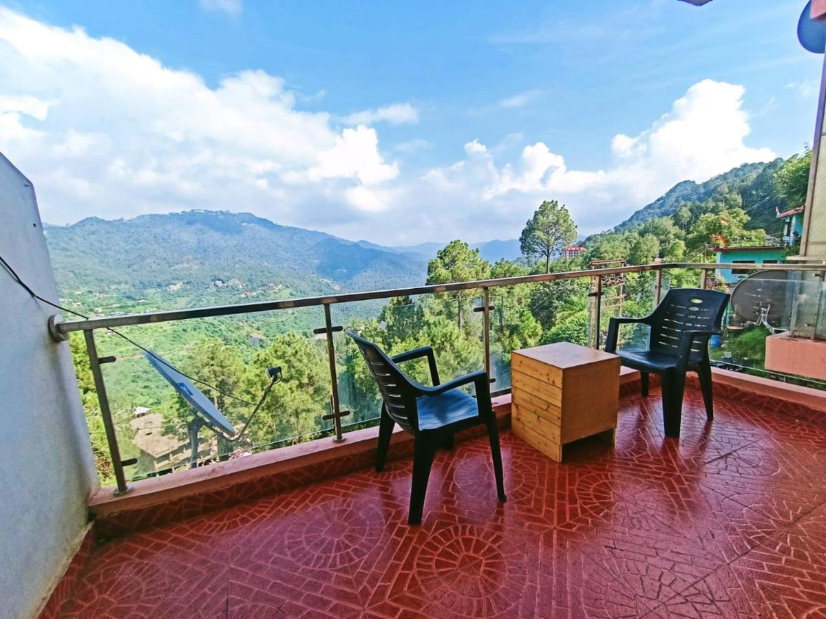 The Western Heights I Serviced Apartments I Pvt Balcony I Lift I Peacefull Area I Family Accomodation I Kasauli I By Exotic Stays Kültér fotó