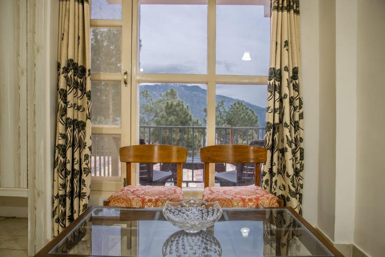 The Western Heights I Serviced Apartments I Pvt Balcony I Lift I Peacefull Area I Family Accomodation I Kasauli I By Exotic Stays Kültér fotó