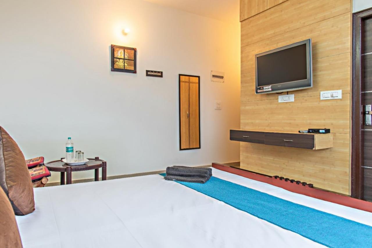 The Western Heights I Serviced Apartments I Pvt Balcony I Lift I Peacefull Area I Family Accomodation I Kasauli I By Exotic Stays Kültér fotó