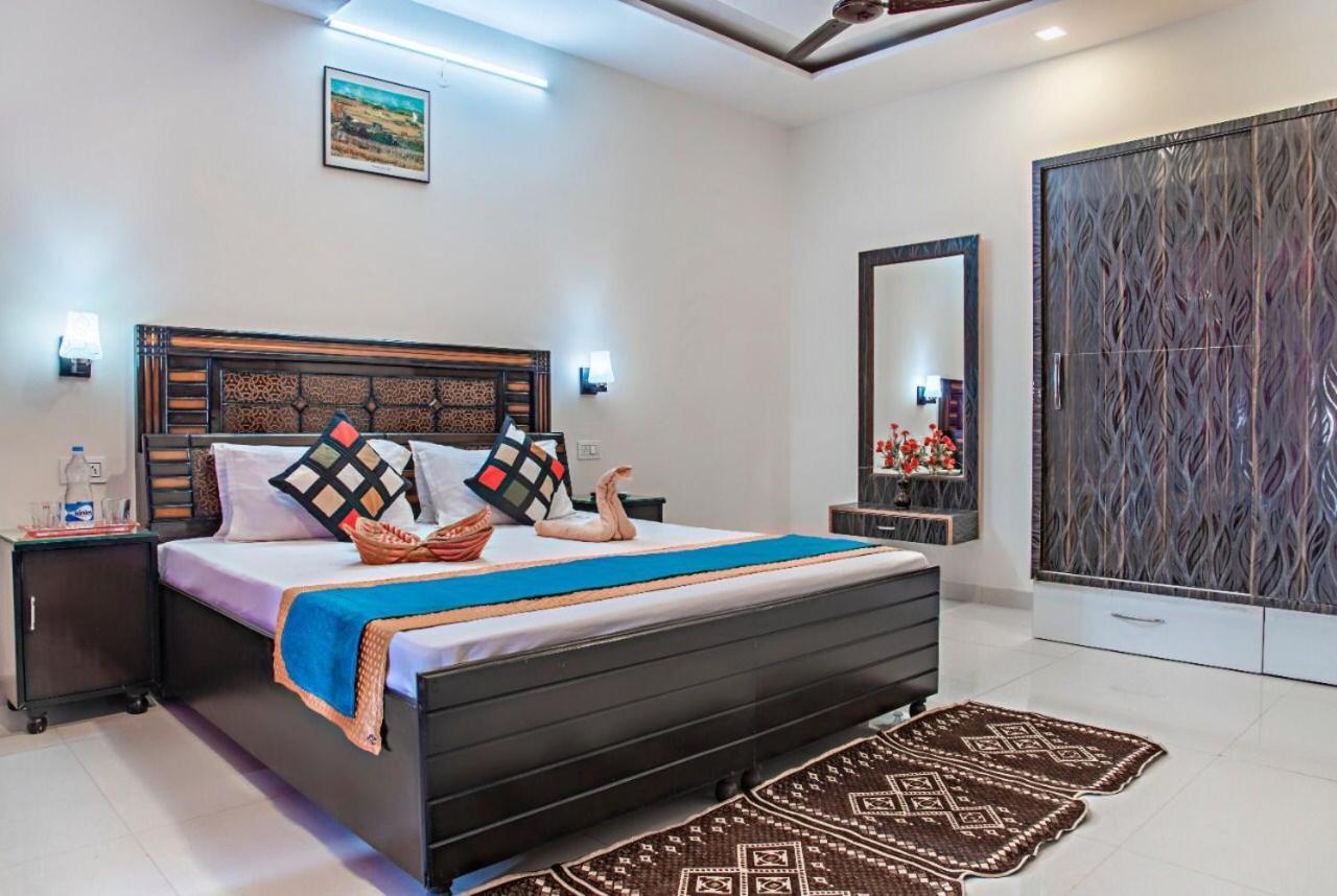 The Western Heights I Serviced Apartments I Pvt Balcony I Lift I Peacefull Area I Family Accomodation I Kasauli I By Exotic Stays Kültér fotó